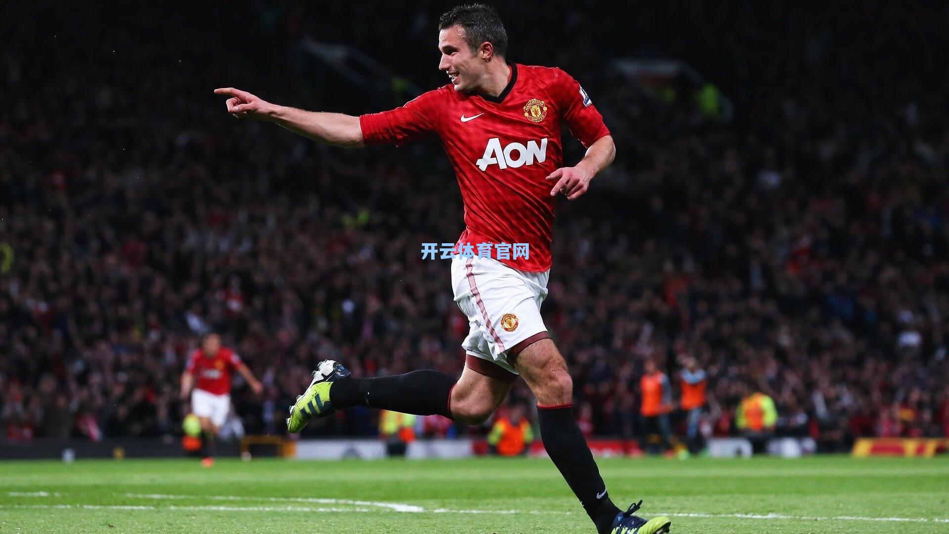 英超赛场风云再起，曼联客场不敌纽卡斯尔联，全场被动局面引热议