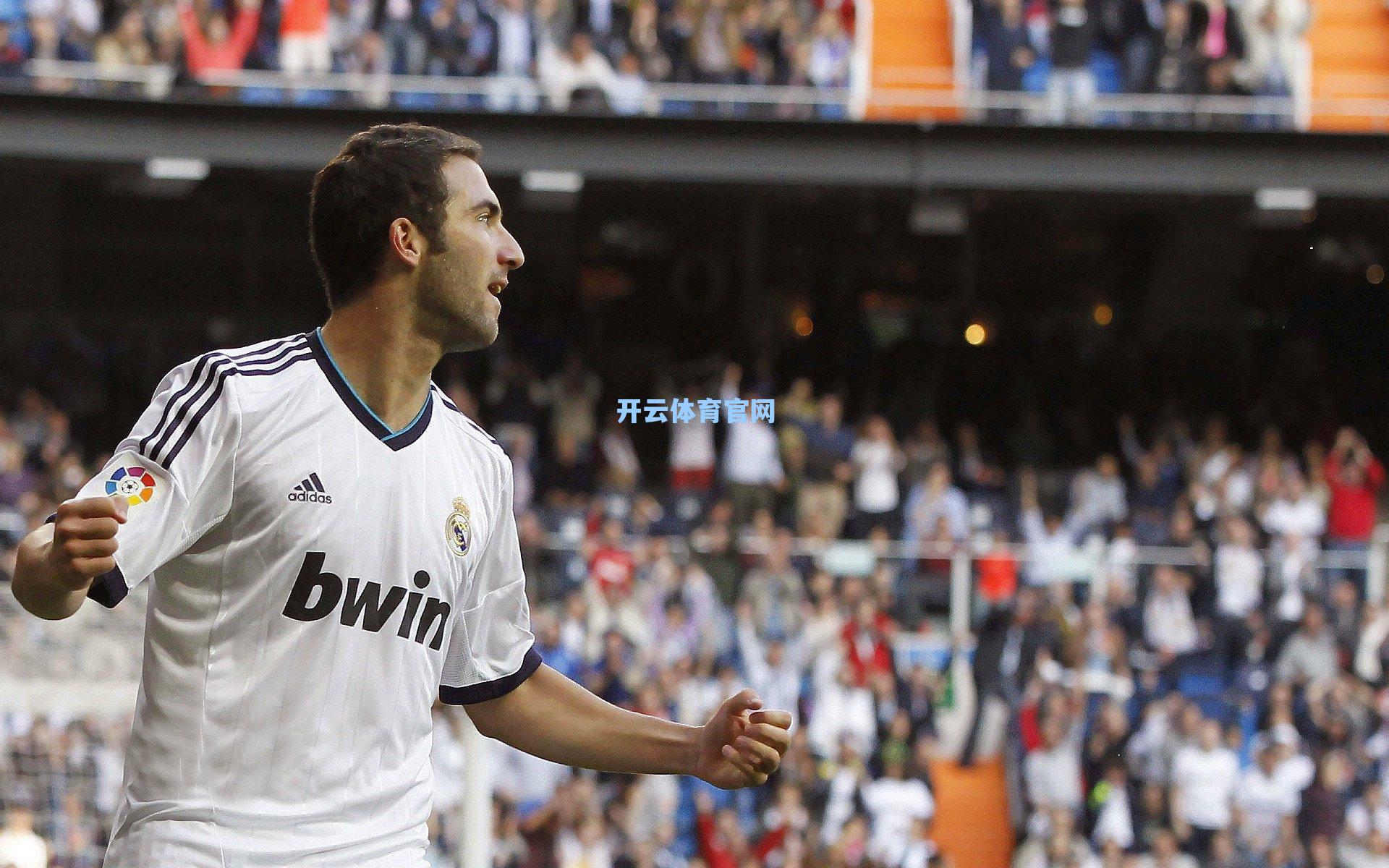 雷迪克选票引爆争议,约基奇全票MVP,詹眉库里同入三阵